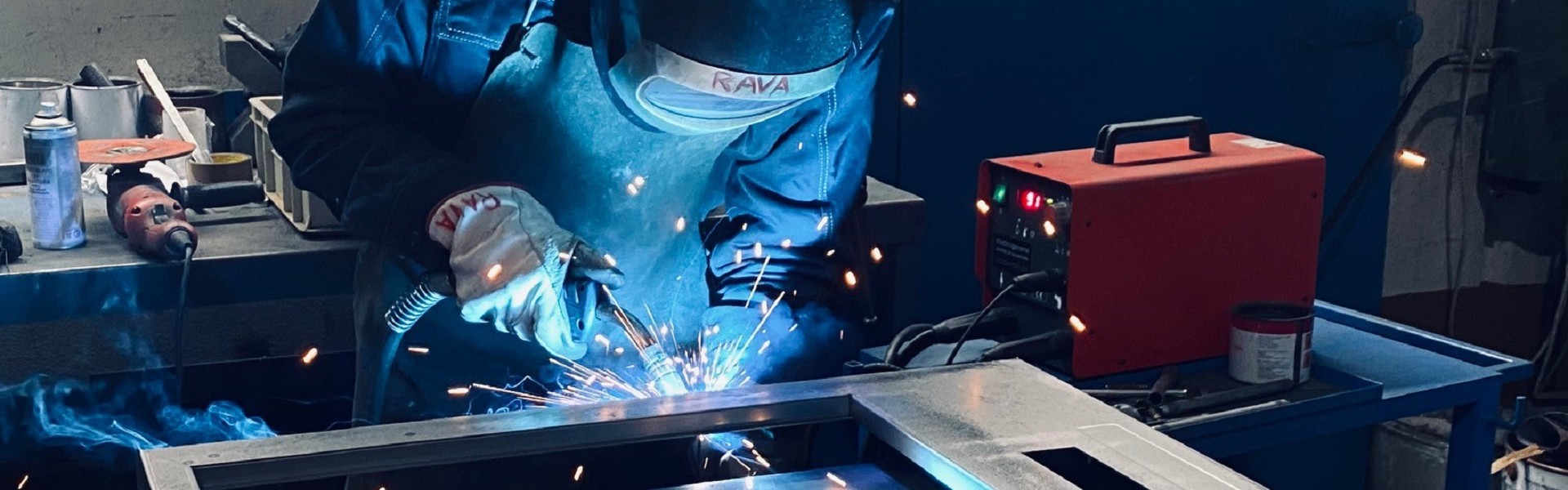 Carpenteria Metallica di Precisione | Taglio Laser Lamiere | Punzonatura Lamiere Conto Terzi